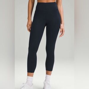 Lululemon athletica Fast & Free High-Rise Crop, Navy. Size 2